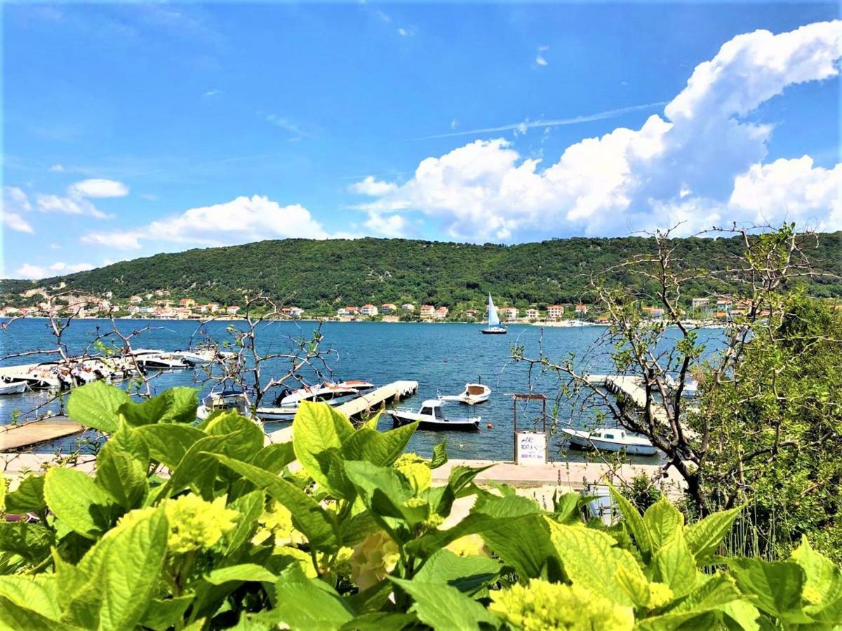 Apartments With Boat Mooring Marija Supetarska Draga Extérieur photo